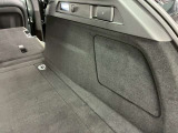私たちは、お客様のこだわりに合った特別なお車をご提案します。ジースクエア=車のあるライフスタイルを演出するセレクトショップです。