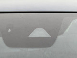 【スマートブレーキサポート】走行中に前方の車両等を認識し、衝突しそうな時は警報とブレーキで衝突回避と被害軽減をアシスト。より安全にドライブをお楽しみいただけます。
