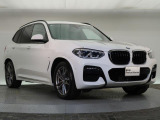 一目で伝わるBMW特有のスポーティーなプロポーションは、BMWの走行性能を生み出すのに欠かせない要因の一つです。細部まで拘りぬいたお車をぜひ一度ご覧ください!