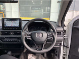 操作性の良いスイッチ類の配列になっています。快適に運転できますよ!