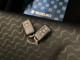 【スマートキー】キーをポケットやカバンに入れたままでもドアの施錠・開錠ができ、雨の日や荷物の多い日に大活躍!