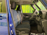 運転席シート廻りは使用感も少なく、良好な状態となっています。丁寧に使われていたことがよくわかりますね。
