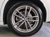 BMWならではの卓越した走りを支えるホイールと足回りです!