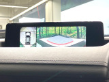 【360&deg;ビューモニター】専用のカメラにより、上から見下ろしたような視点で360度クルマの周囲を確認することができます☆死角部分も確認しやすく、狭い場所での切り返しや駐車もスムーズに行えます。