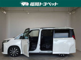 両側パワースライドドア付きだから、狭い駐車スペースなどでの 乗り降りラクラク!小さなお子さまのいるご家庭には嬉しい装備。