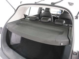◆トノカバー装備◆荷室を覆い保護してくれるカバーを装備!。プライバシー保護にも役立ちます。