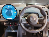 ミニ独特のゴーカートフィーリングと呼ばれる軽快なハンドリングはAT車、MT車のどちらでも楽しめます。