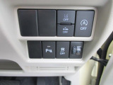 アイドリングストップ機能付なので低燃費で経済的です♪お財布にも優しいお車です♪