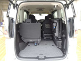 乗る人の人数や、積む荷物の大きさに合わせて対応できるシートアレンジ!