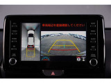 【パノラミックビューモニター】 後退時に車両の後ろ側を表示するだけでなく上から見たような映像で車庫入れなどバックする際に安心です。
