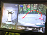 【アラウンドビューモニター】専用のカメラにより、上から見下ろしたような視点で360度クルマの周囲を確認することができます☆死角部分も確認しやすく、狭い場所での切り返しや駐車もスムーズに行えます。