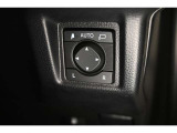 狭い場所も苦になりません。電動格納ドアミラー装備。