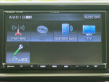 FM・AMやCD、Bluetooth Audio、テレビなど、画面から音源を選べるメニューを表示。用途に合わせて選択できるため、通勤やお出かけの時間を好みの音で楽しめます。