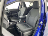 厚みがあって、座り心地のいいシート。運転席も助手席もリラックスしてゆったりと座れます♪