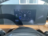 大きく見やすいメーターです。燃費を意識した丁寧な走りをサポートします。