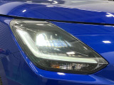 【LEDヘッドランプ】明るいライトが夜間の安全運転をサポートします。消費電力も少なく長寿命です。