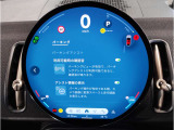 【メーターパネル】最も重要なスピード・メーターとタコ・メーターとを共に同じ位置に最大限の大きさで配置。ドライビング中のドライバーの視線を可能な限り逸らす事無く安心安全なドライビングをしてもらう拘りです