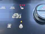 運転席と助手席にもシートヒーターを装備しています。冬場は必需品です!