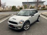 ミニ クーパーS。ターボエンジンの力強い加速とMINIらしい軽快な走りが魅力です。