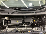 エンジンルームもクリーニング済みできれいですよ。日産の整備士がしっかりと丁寧に点検していますので安心してお乗りいただけます