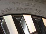 ★タイヤサイズ 【205/50R17】です。