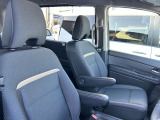 周囲が広く見わたせて、車両感覚もつかみやすい♪初めての道も好奇心を優先できる、運転しやすさです!