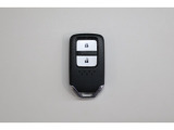 スマートキーはカバンの中やポケットに携帯するだけでドアロックの開閉・エンジンスタートが可能です!