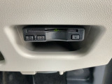 ETC車載器も装備しているので、料金所もスイスイ通過できます。 お財布をひろげる煩わしさも解消です♪