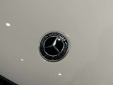 メルセデス・ベンツ「認定中古車」は、メルセデス・ベンツ日本株式会社が認定する中古車保証制度が適用される中古車です。これは正規販売店のみの特典です。