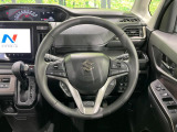 【純正革巻きステアリング】上質な革を使用することで、手にしっかり馴染みとても運転しやすいハンドルです♪