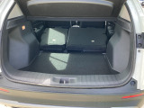 さらに後部座席を倒せば広く多くの荷物を乗せることができます♪