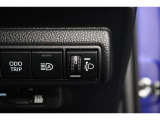 車体が傾いた状態の時にヘッドライトの光の高さを上下に調整することが出来ます!