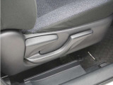 ◆シートハイトアジャスター◆運転席を上下に高さ調節ができます!運転ポジションを体格に合わせてシート調整できます。
