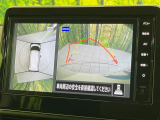 【アラウンドビューモニター】専用のカメラにより、上から見下ろしたような視点で360度クルマの周囲を確認することができます☆死角部分も確認しやすく、狭い場所での切り返しや駐車もスムーズに行えます。