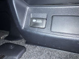AC100V、1500Wのコンセントを車内に設置。アウトドアや駐車場で野外のコンセントとして利用できます。また、停電などの非常時にも使える便利な機能です!