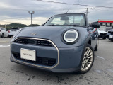MINIは見切りの良い車です。右左折時や駐車に不安を感じている方も安心して運転することができます!