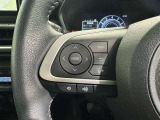 ステアリングスイッチ装備!運転しながら手元でオーディオの操作などができます。