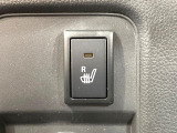 【シートヒーター】寒い日に重宝するシートヒーター!エアコンより早く温まってくれるので寒がりの人も安心ですね♪エアコンの温風は乾燥するから苦手、という方にもをおすすめです。