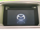 【マツダコネクトナビ】車内の雰囲気にマッチした一体型タイプのナビ。各種車輌設定やBluetooth再生等、様々な機能が楽しめます。直感的なダイヤル操作が可能で、使い勝手も良好です。