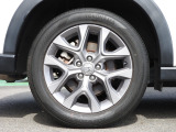 ★右後タイヤ★上質なホイールはクルマの雰囲気に合います!タイヤ詳細 225/55R18インチでタイヤの溝は、5mmございます。