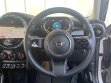 ◆LIBERALAは、輸入車選びの新たなスタイルを提案するインポート・セレクト・ブランドです。オーナー様となる方がクルマから直接感じる感性を第一にした、最良の一台との出会いをコーディネートいたします。