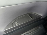 サードシート部USBソケット付