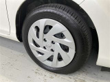 タイヤサイズは185/60R15!残り溝は7ミリ程度です!(右フロントタイヤ)