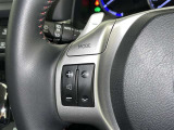 ステアリングスイッチ装備!運転しながら手元でオーディオの操作などができます。