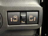 【運転席パワースライドドアスイッチ】運転席から後席のドアの開閉の操作を行うことができます。