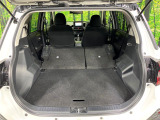 普段のお買い物や通勤、送迎等に十分な荷室スペースを確保しております。セカンドシートを倒すと、大きな荷物の積載も可能です♪