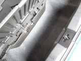 ラゲッジスペースのふたを開けると、収納スペースが出現!追加のお荷物や普段あまり使わない物を収納するのに便利です♪