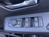 全席パワーウィンドウスイッチ★運転席はワンタッチで開閉可能です♪