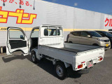 安心の当店の買取車になります。オークション仕入れではなく、買取り仕入れだから出来るお買い得価格!諸費用も安いので、他のお店と総額で比べてください。整備や保証も含まれているので、安心です。