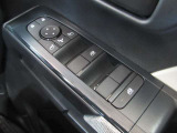 全席パワーウィンドウスイッチ★運転席はワンタッチで開閉可能です♪